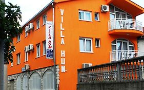 Villa Hum